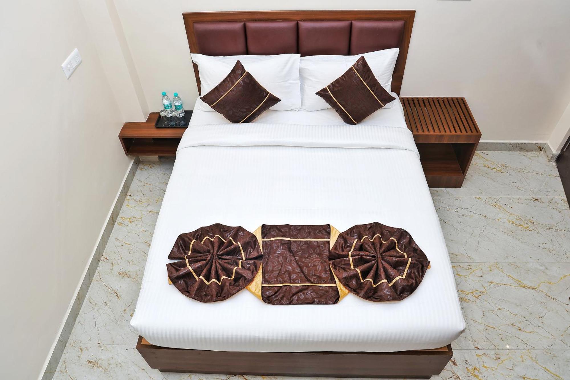 Jn Residency Perungudi Bed & Breakfast Chennai Exterior photo