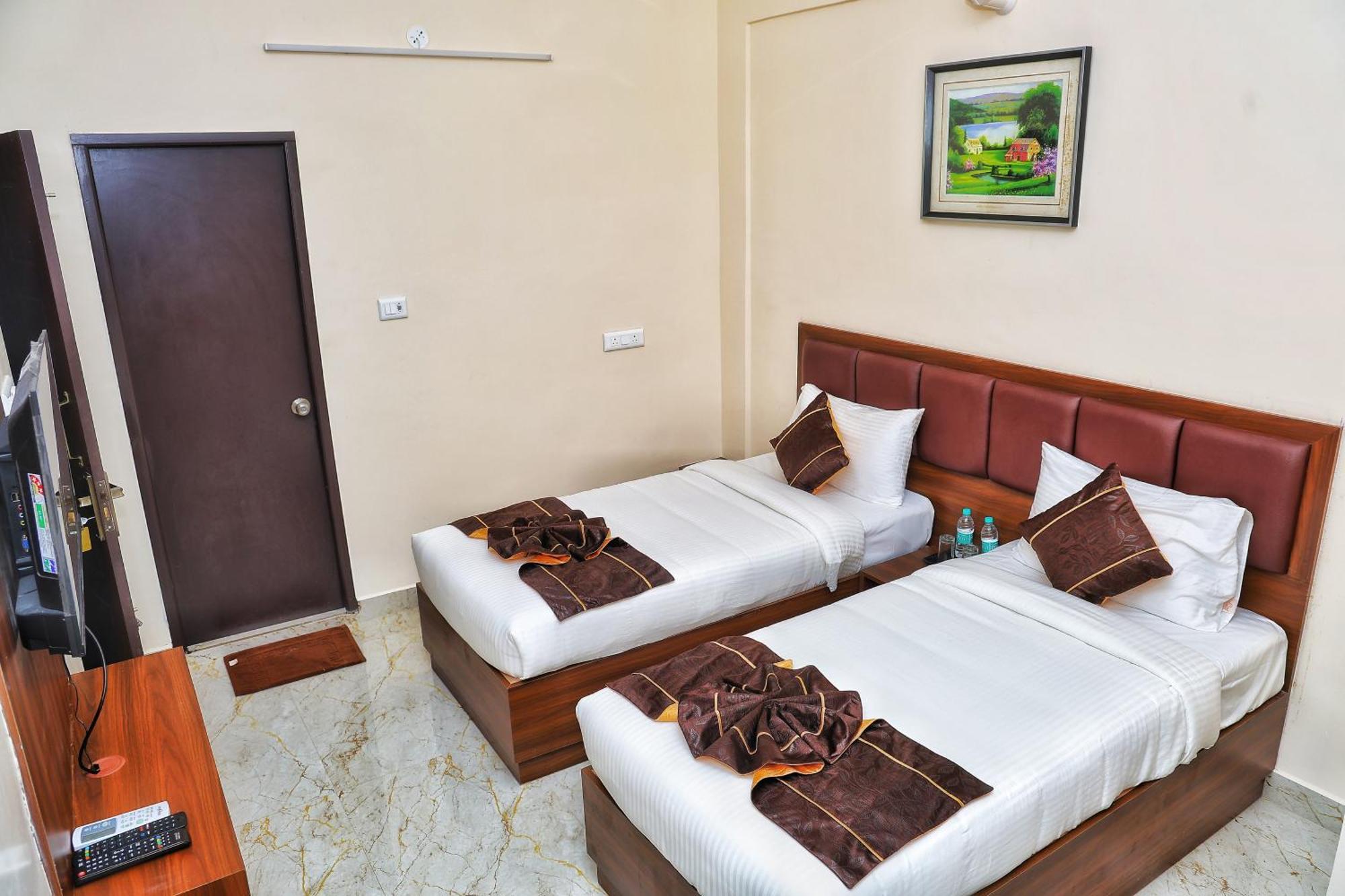 Jn Residency Perungudi Bed & Breakfast Chennai Exterior photo